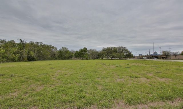 502 W Cedar Bayou Lynchburg Road, Baytown, TX 77521