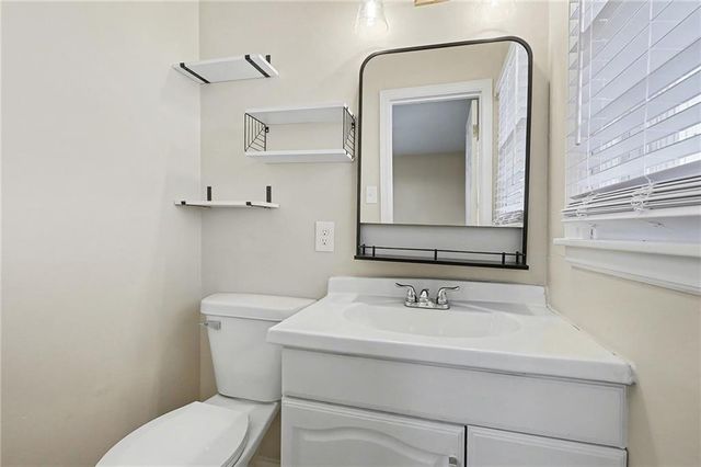 6701 E 136th Street, Grandview, MO 64030