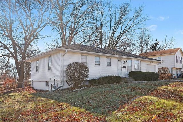6701 E 136th Street, Grandview, MO 64030