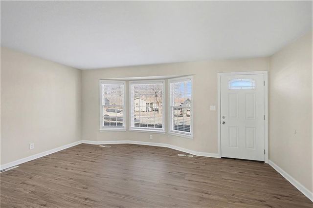 6701 E 136th Street, Grandview, MO 64030