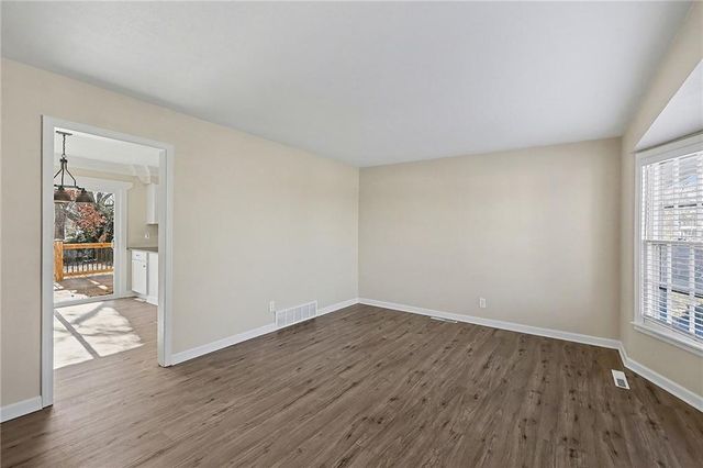 6701 E 136th Street, Grandview, MO 64030