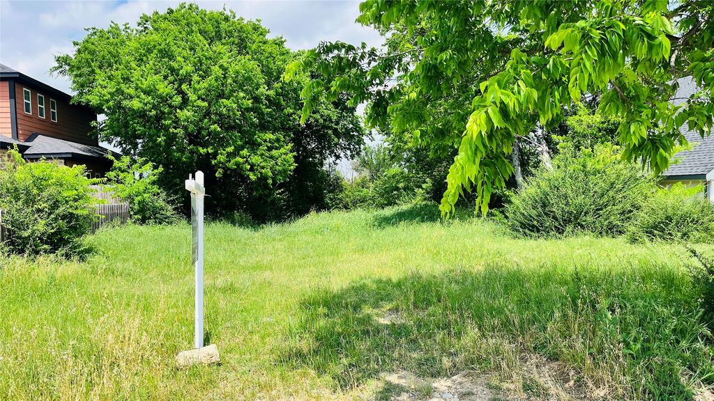 1601 Avenue D, Fort Worth, TX 76104