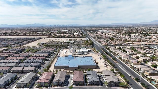 7330 North Decatur Boulevard 1, Las Vegas, NV 89131