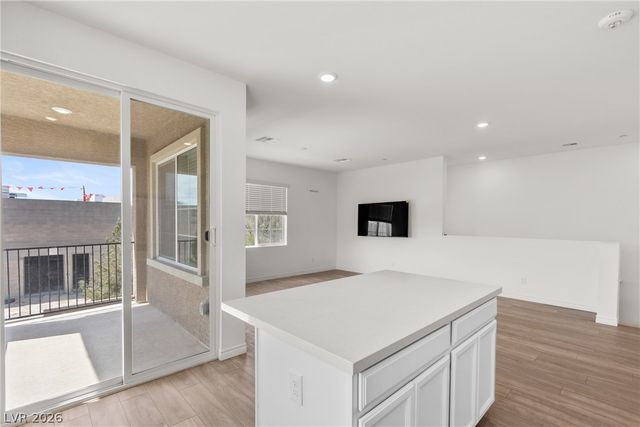 7330 North Decatur Boulevard 1, Las Vegas, NV 89131
