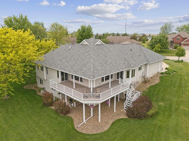 4011 Pheasant Drive, Cedar Falls, IA 50613