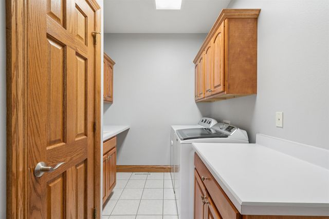 4011 Pheasant Drive, Cedar Falls, IA 50613