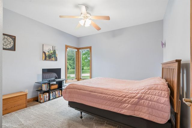 4011 Pheasant Drive, Cedar Falls, IA 50613