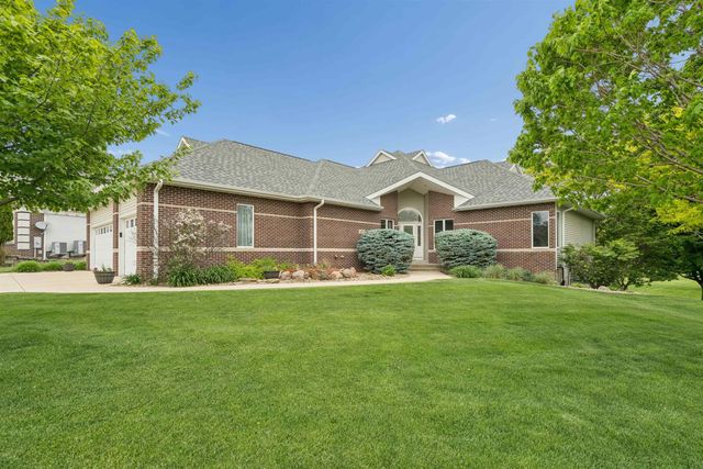 4011 Pheasant Drive, Cedar Falls, IA 50613