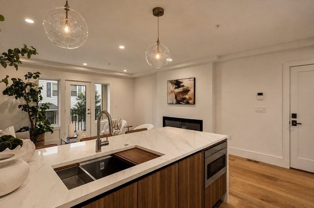 185 E Street 2, Boston, MA 02127