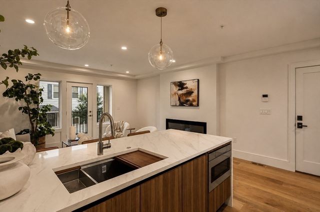 185 E Street 2, Boston, MA 02127