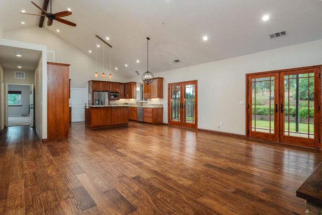 9080-9010 El Dorado Tr., Mountain Ranch, CA 95246