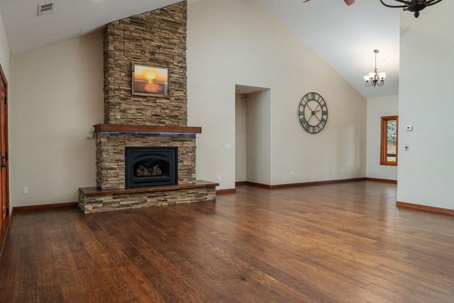 9080-9010 El Dorado Tr., Mountain Ranch, CA 95246