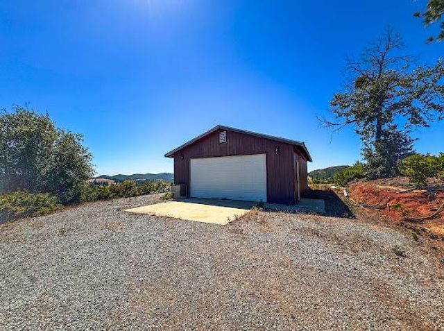 9080-9010 El Dorado Tr., Mountain Ranch, CA 95246
