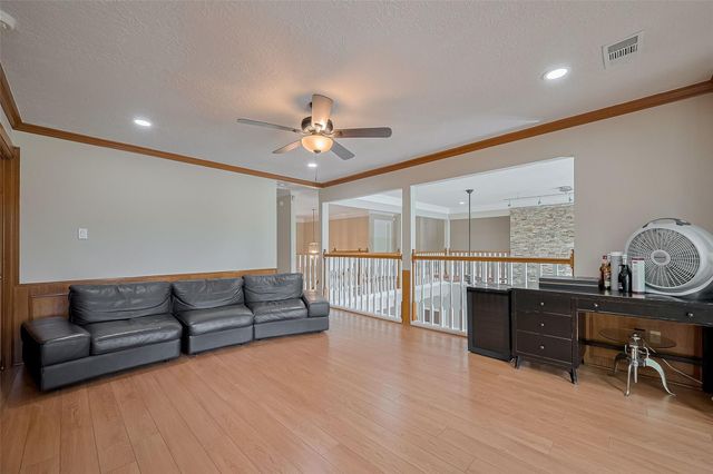 1123 Horseshoe Drive, Sugar Land, TX 77478