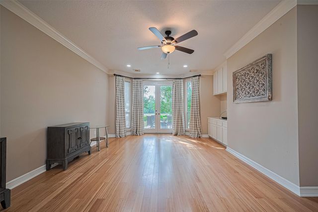 1123 Horseshoe Drive, Sugar Land, TX 77478