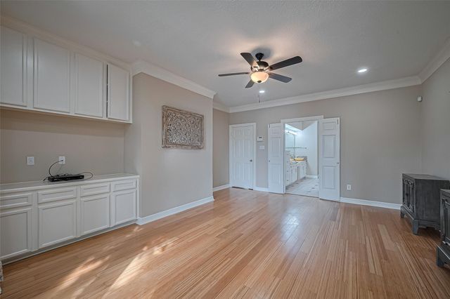 1123 Horseshoe Drive, Sugar Land, TX 77478