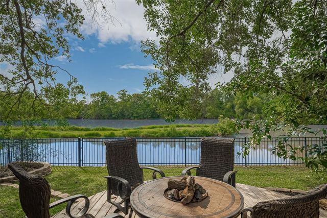 1123 Horseshoe Drive, Sugar Land, TX 77478