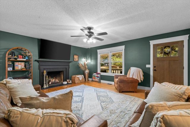 838 Wildwood Drive, Chatsworth, GA 30705