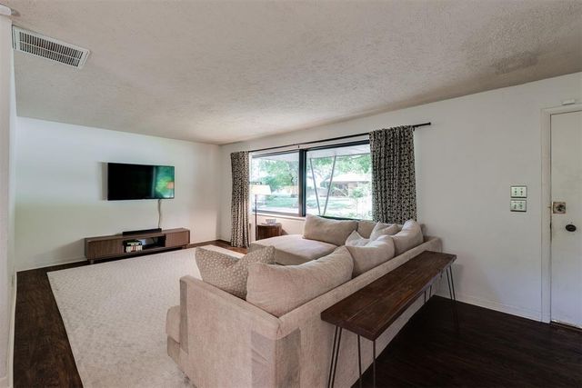 1101 Woodlawn Place, Oklahoma City, OK 73118