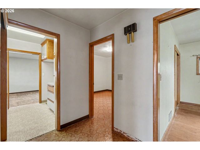 135 ST MARYS Ave, Mt Angel, OR 97362