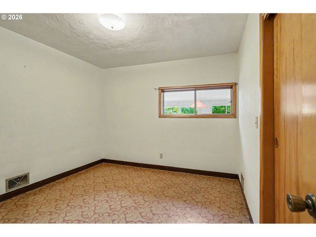 135 ST MARYS Ave, Mt Angel, OR 97362