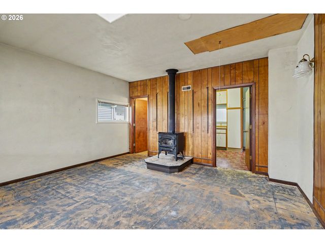 135 ST MARYS Ave, Mt Angel, OR 97362