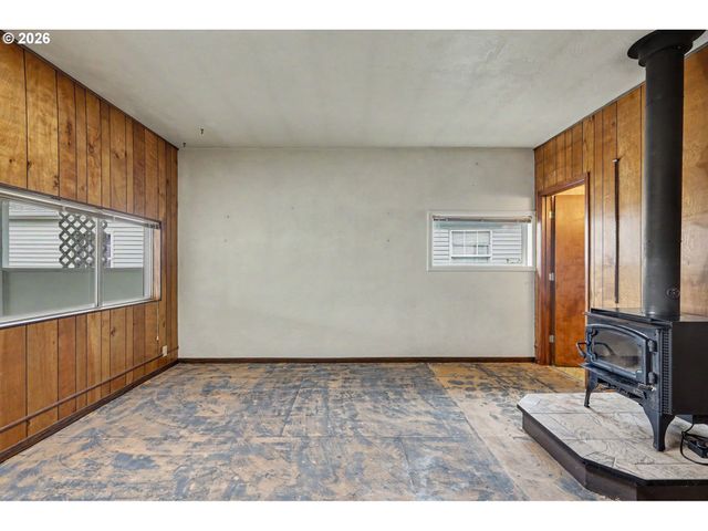 135 ST MARYS Ave, Mt Angel, OR 97362