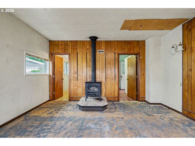 135 ST MARYS Ave, Mt Angel, OR 97362