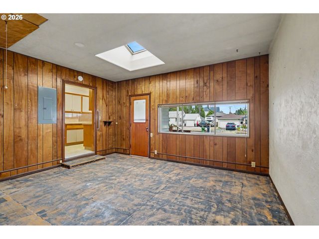 135 ST MARYS Ave, Mt Angel, OR 97362