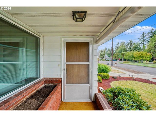 135 ST MARYS Ave, Mt Angel, OR 97362