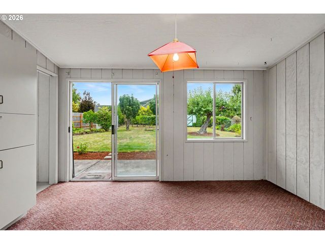 135 ST MARYS Ave, Mt Angel, OR 97362