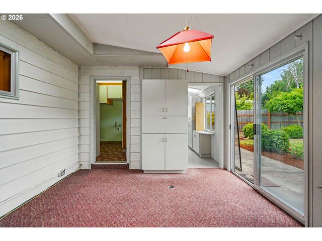 135 ST MARYS Ave, Mt Angel, OR 97362