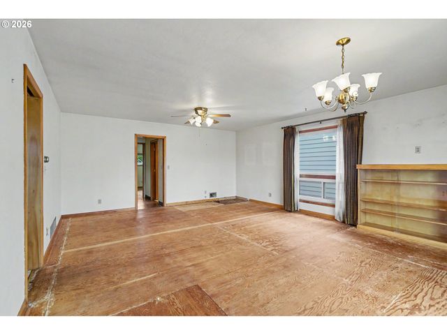 135 ST MARYS Ave, Mt Angel, OR 97362