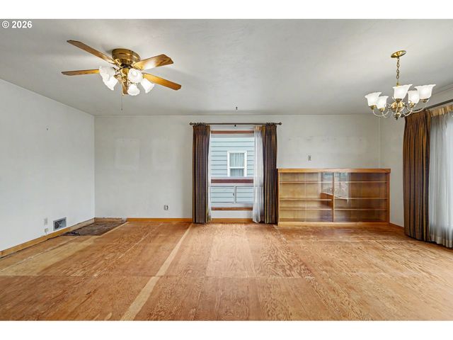 135 ST MARYS Ave, Mt Angel, OR 97362