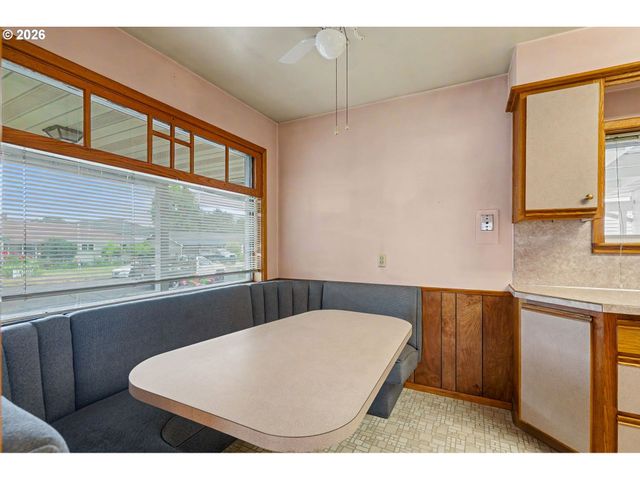 135 ST MARYS Ave, Mt Angel, OR 97362