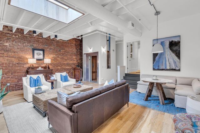 55 E Main Street #208, Chattanooga, TN 37408