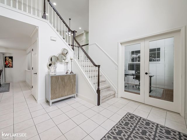 2058 Reagan Drive, Rochester Hills, MI 48309