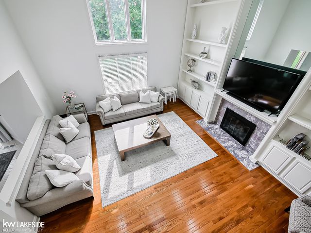 2058 Reagan Drive, Rochester Hills, MI 48309