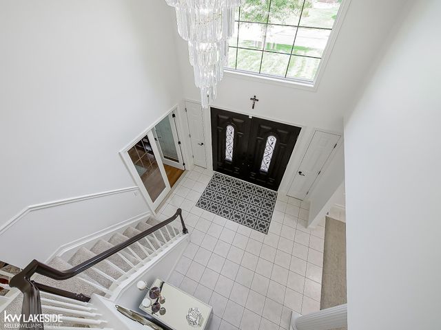 2058 Reagan Drive, Rochester Hills, MI 48309