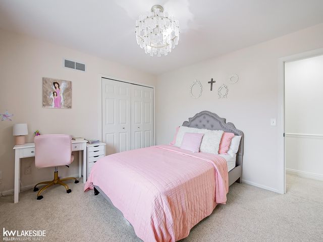 2058 Reagan Drive, Rochester Hills, MI 48309