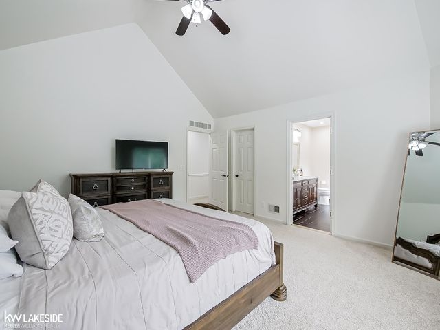 2058 Reagan Drive, Rochester Hills, MI 48309
