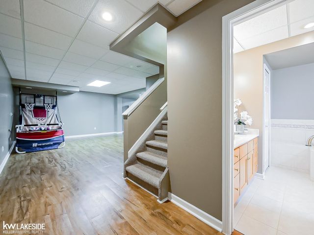 2058 Reagan Drive, Rochester Hills, MI 48309