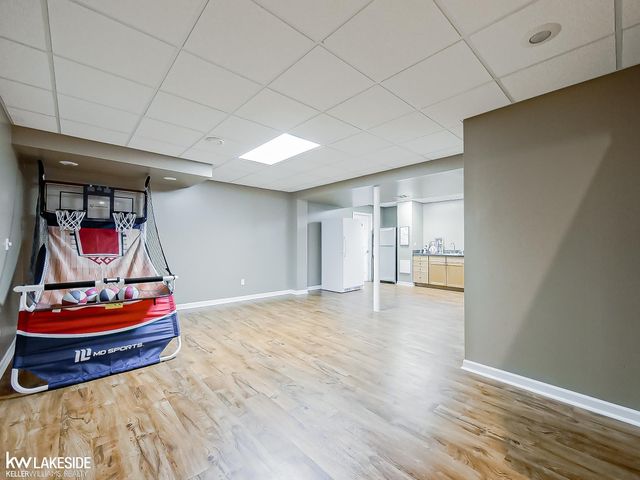 2058 Reagan Drive, Rochester Hills, MI 48309