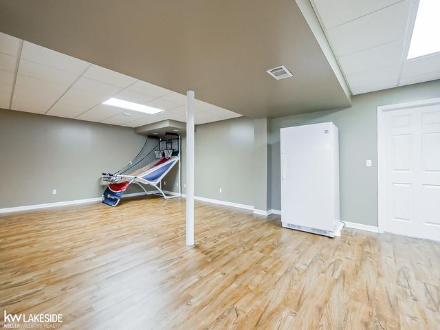 2058 Reagan Drive, Rochester Hills, MI 48309