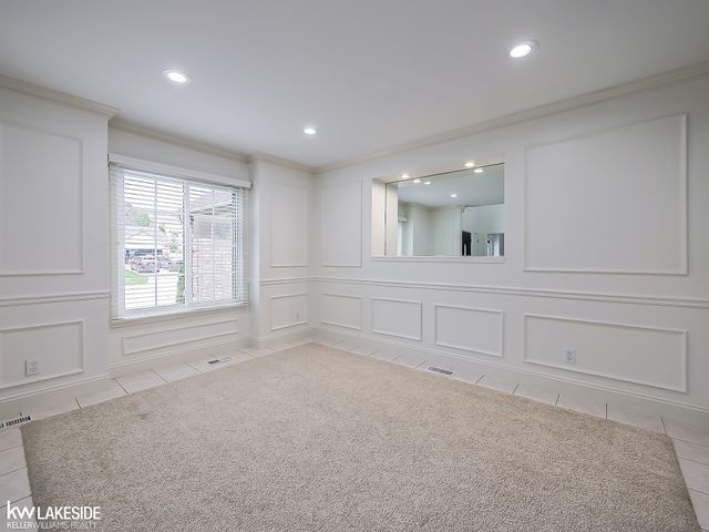 2058 Reagan Drive, Rochester Hills, MI 48309