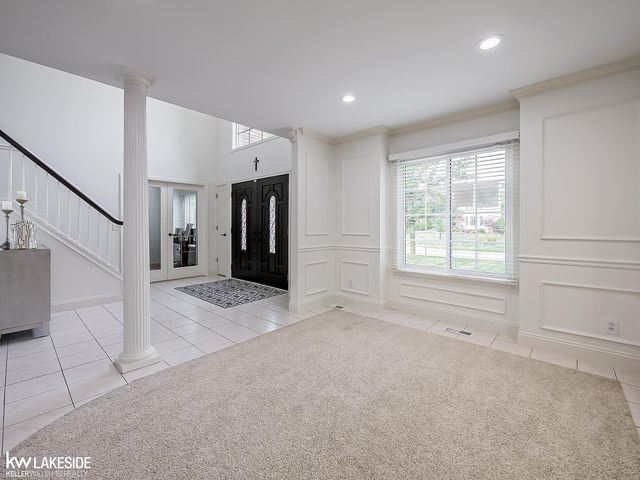 2058 Reagan Drive, Rochester Hills, MI 48309