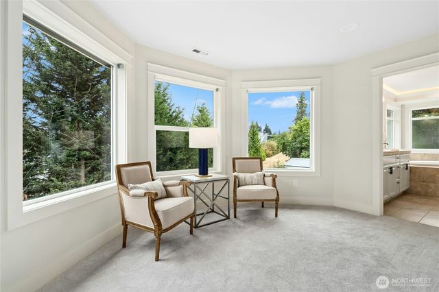 9106 NE 32nd Street, Yarrow Point, WA 98004