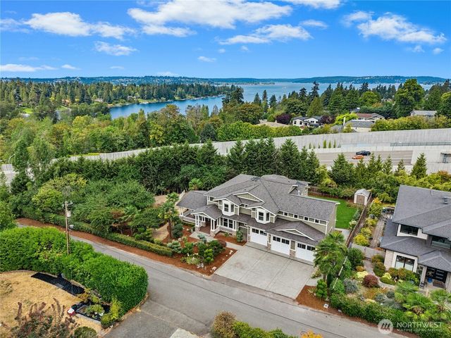 9106 NE 32nd Street, Yarrow Point, WA 98004