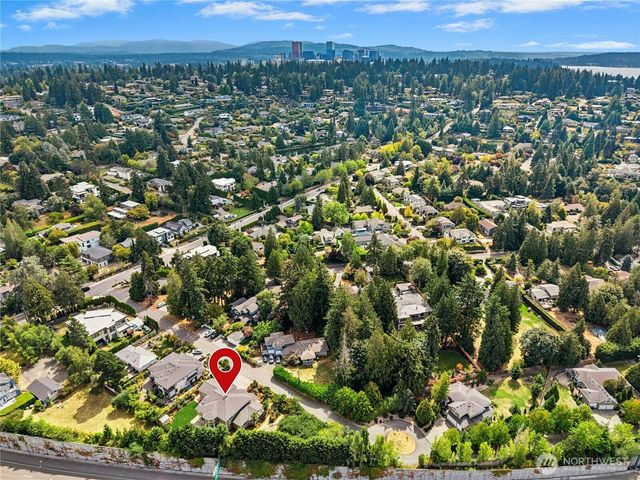 9106 NE 32nd Street, Yarrow Point, WA 98004