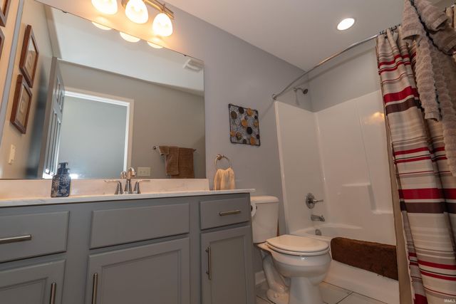 57716 Amber Valley Drive, Elkhart, IN 46517